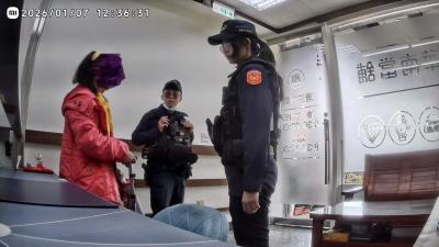 安南區民眾遭遇網路愛情詐騙,來華南當舖諮詢房屋借款,店方人員詢問後發覺有異,立即通報轄區第五分局